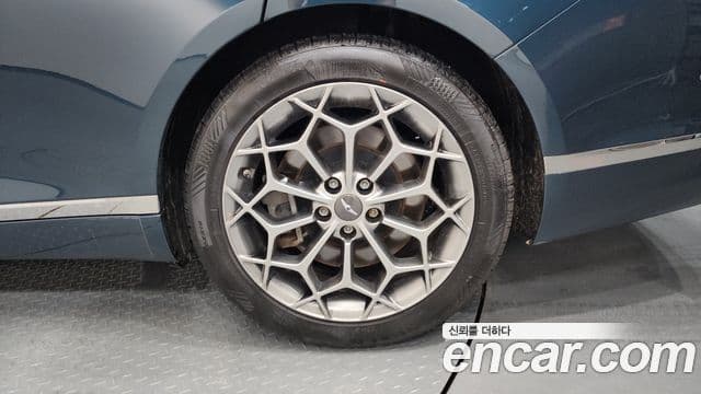 Genesis G80 2022 — ფოტო 22/36
