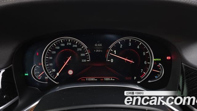 BMW 7 Series 2018 — Şəkil 8/20