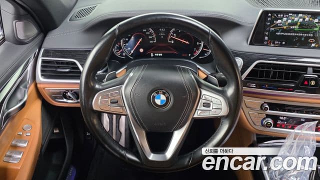 BMW 7 Series 2018 — Şəkil 16/20