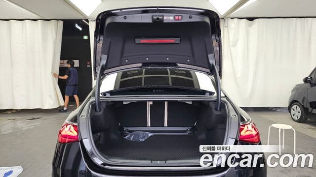 Mercedes-Benz E-Class 2026 — ფოტო 20/20