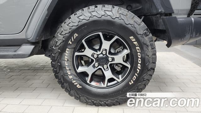 Jeep Wrangler 2020 — Şəkil 9/34