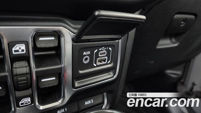 Jeep Wrangler 2020 — Şəkil 6/34