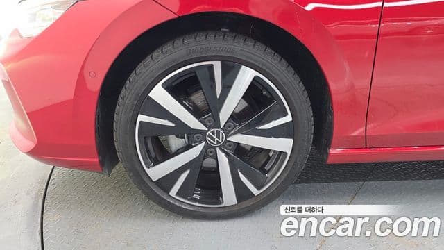 Volkswagen Golf 2025 — ფოტო 5/20