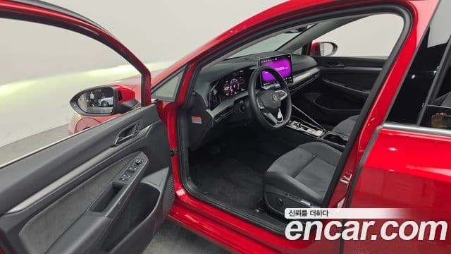Volkswagen Golf 2025 — ფოტო 10/20