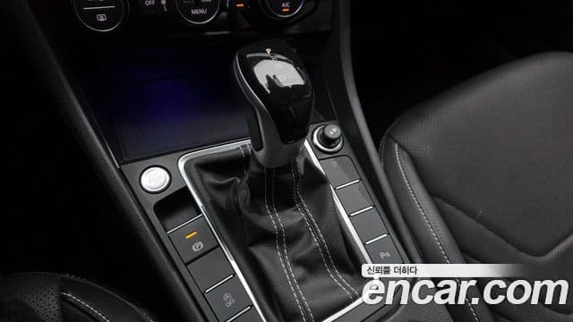 Volkswagen Jetta 2023 — ფოტო 9/20
