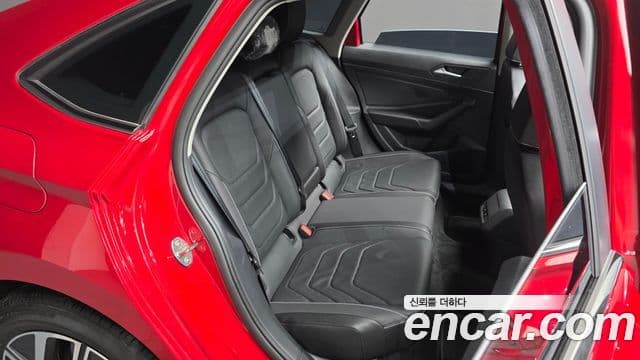 Volkswagen Jetta 2023 — ფოტო 11/20