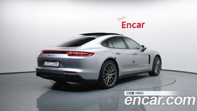 Porsche Panamera 2018 — Şəkil 2/20