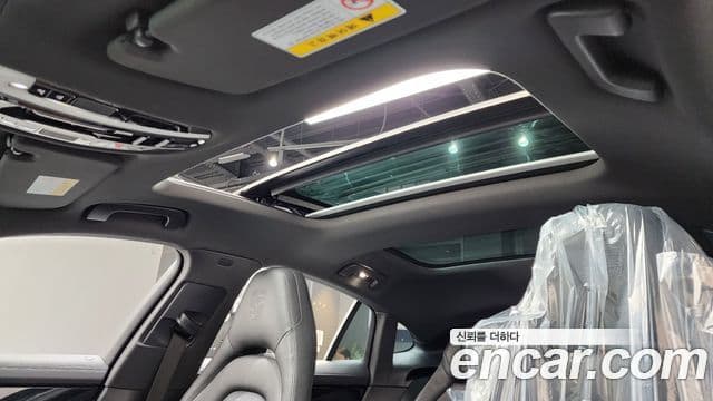 Porsche Panamera 2018 — Şəkil 18/20