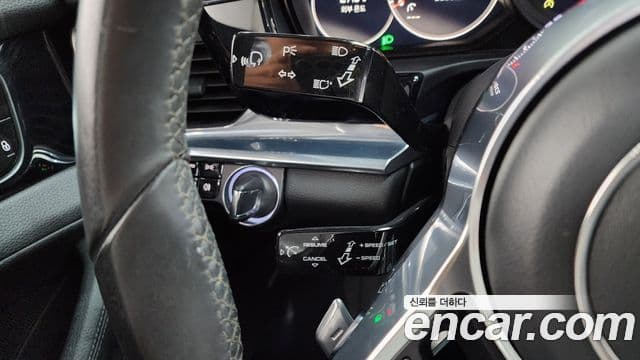 Porsche Panamera 2018 — Photo 27/34