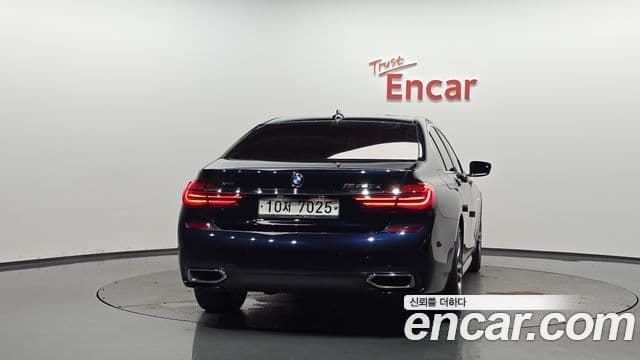 BMW 7 Series 2018 — ფოტო 4/20