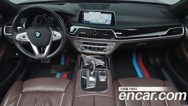 BMW 7 Series 2018 — ფოტო 7/20