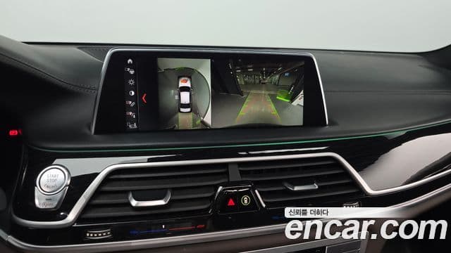 BMW 7 Series 2018 — ფოტო 15/20