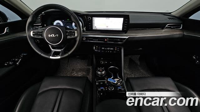 Kia K5 2023 — Şəkil 10/20