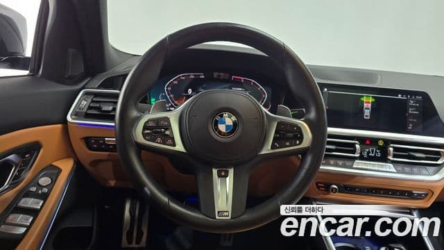 BMW 3 Series 2022 — ფოტო 13/20