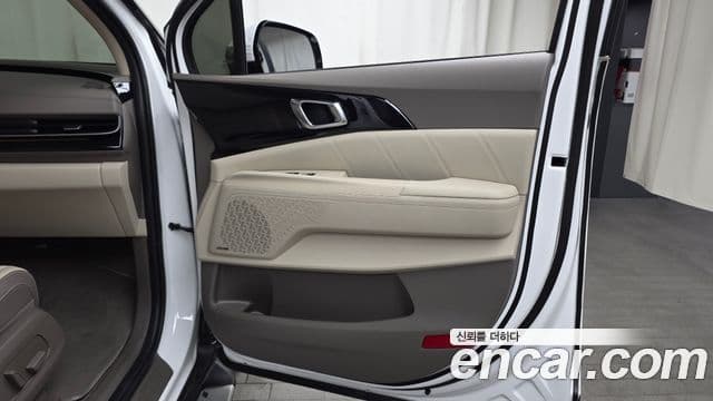 Kia Carnival 2024 — Şəkil 18/20