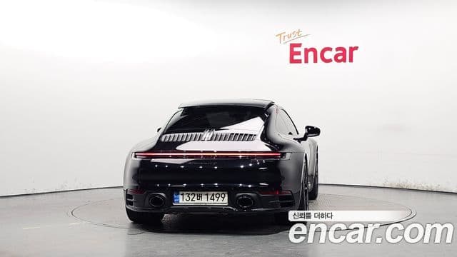 Porsche 911 2022 — Photo 19/32