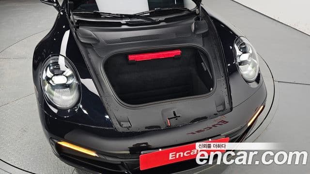 Porsche 911 2022 — Photo 28/32
