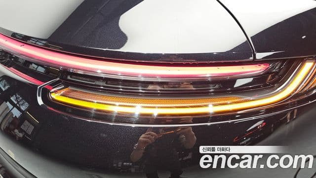Porsche 911 2022 — Photo 3/32