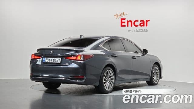 Lexus ES300h 2024 — ფოტო 7/32