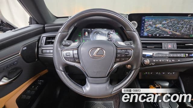 Lexus ES300h 2024 — ფოტო 4/32