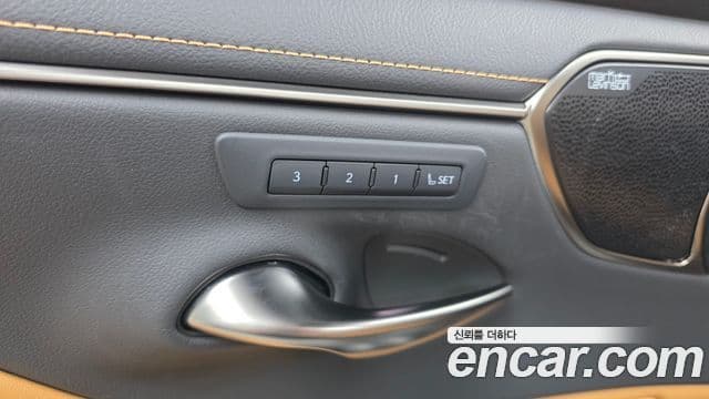 Lexus ES300h 2024 — ფოტო 16/32