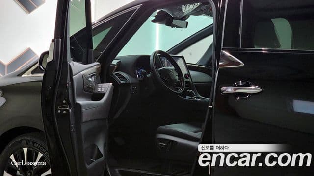 Toyota Alphard 2025 — Фото 8/20