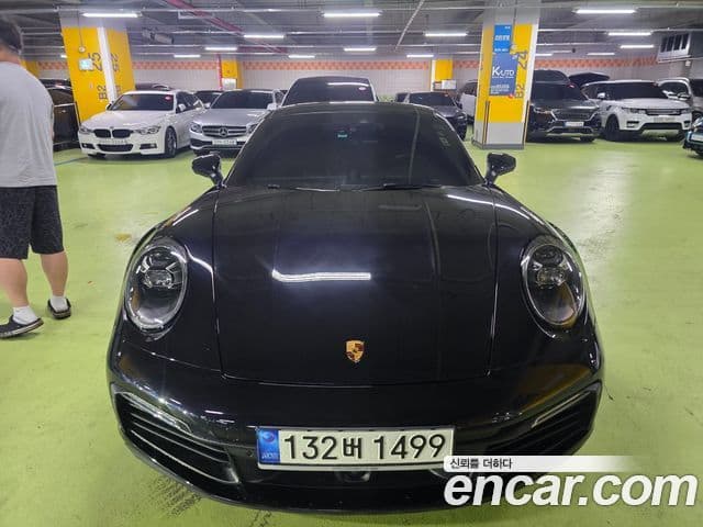 Porsche 911 2022 — Şəkil 10/16