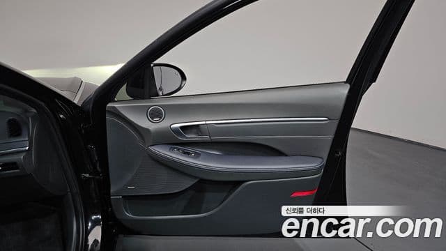 Hyundai Sonata Hybrid 2020 — Şəkil 26/38