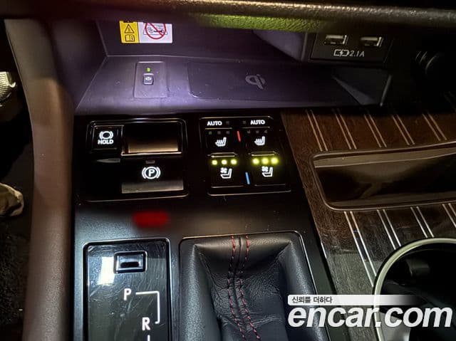 Lexus RX450h 2021 — Şəkil 12/20