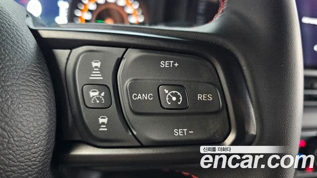 Jeep Wrangler 2024 — Фото 15/20