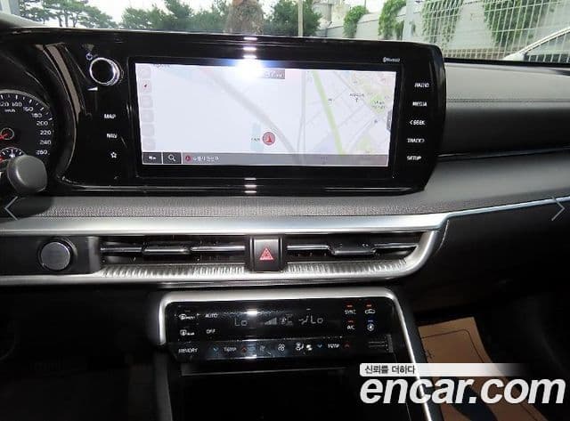 Kia K5 2022 — Şəkil 13/19
