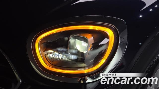 Mini Cooper Countryman 2023 — Photo 4/33