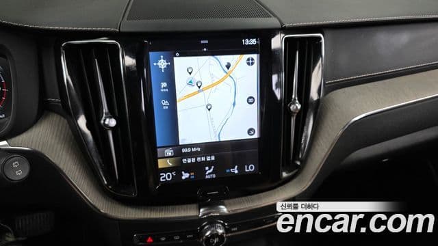 Volvo XC60 2018 — Фото 13/20