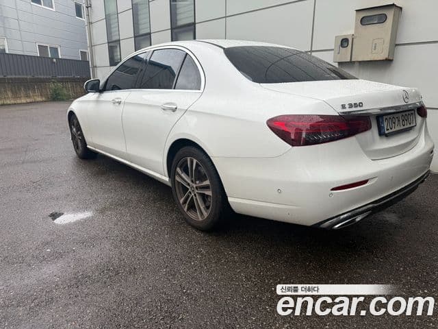 Mercedes-Benz E-Class 2022 — ფოტო 1/18