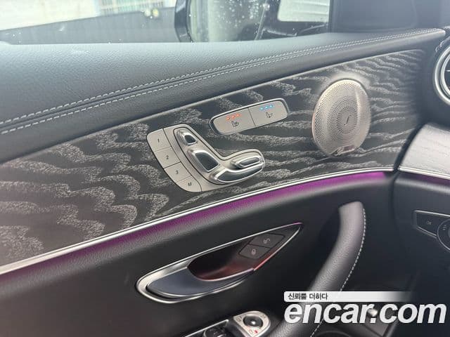 Mercedes-Benz E-Class 2022 — ფოტო 11/18