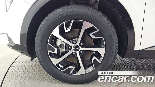 Kia Sportage 2024 — ფოტო 5/20