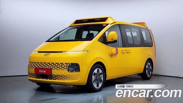 Hyundai Staria 2024 — ფოტო 1/20