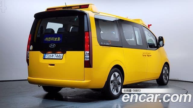 Hyundai Staria 2024 — ფოტო 2/20