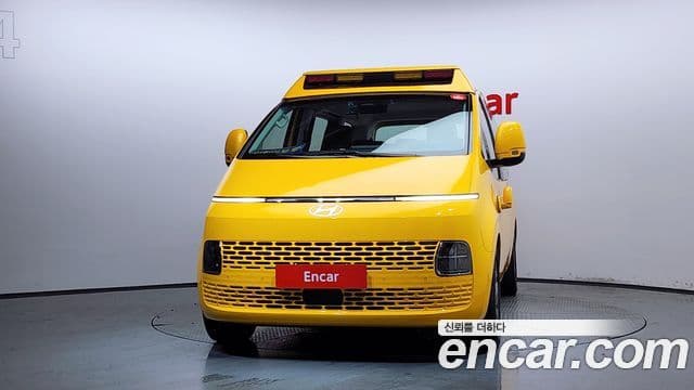 Hyundai Staria 2024 — ფოტო 3/20
