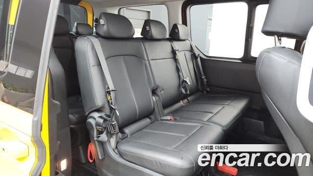Hyundai Staria 2024 — ფოტო 11/20