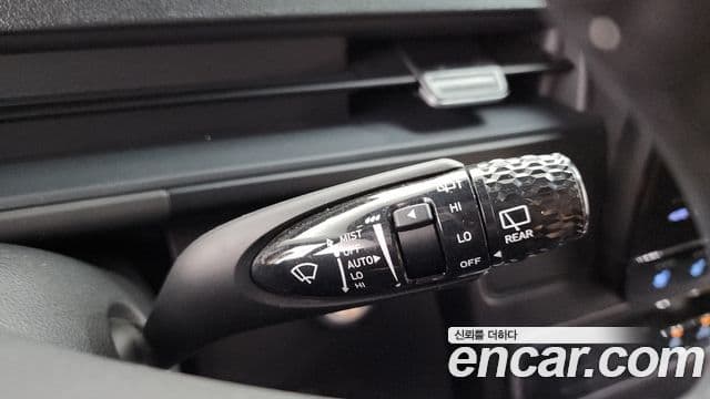 Hyundai Staria 2024 — Photo 6/33