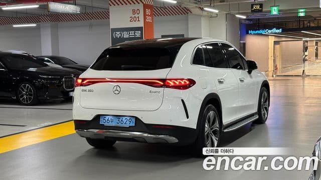 Mercedes-Benz EQE SUV 2024 — ფოტო 18/20