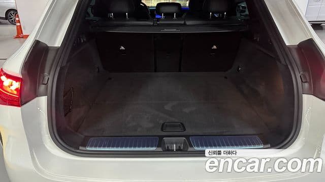 Mercedes-Benz EQE SUV 2024 — ფოტო 15/20