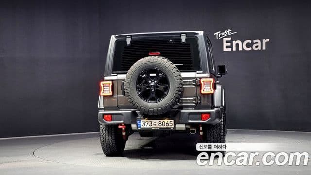 Jeep Wrangler 2023 — Şəkil 3/20