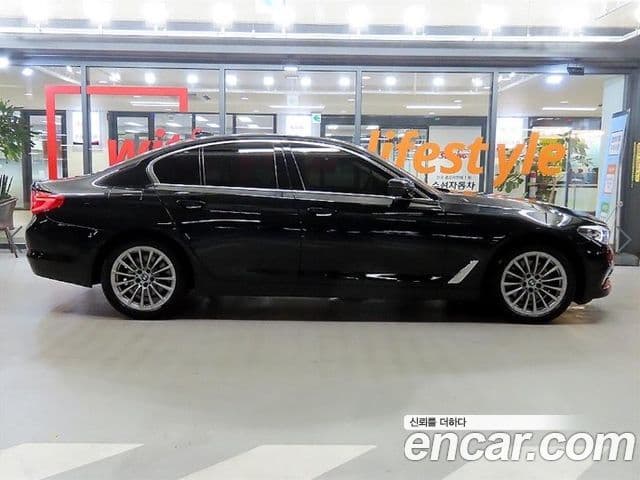 BMW 5 Series 2020 — Şəkil 2/20