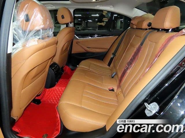 BMW 5 Series 2020 — Şəkil 10/20