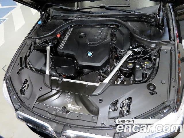 BMW 5 Series 2020 — Şəkil 19/20