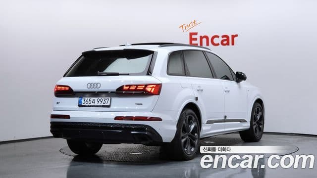 Audi Q7 2025 — Şəkil 2/20