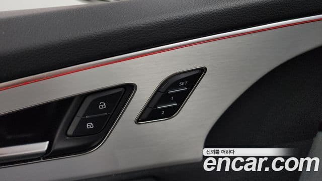 Audi Q7 2025 — Photo 20/37