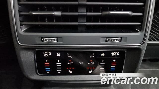 Audi Q7 2025 — Photo 2/37